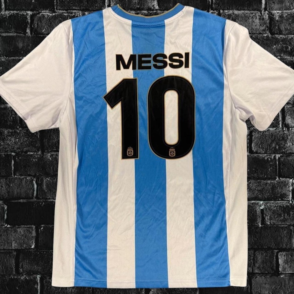 Argentina 2022 World Cup Messi #10 jersey in white and blue, size S